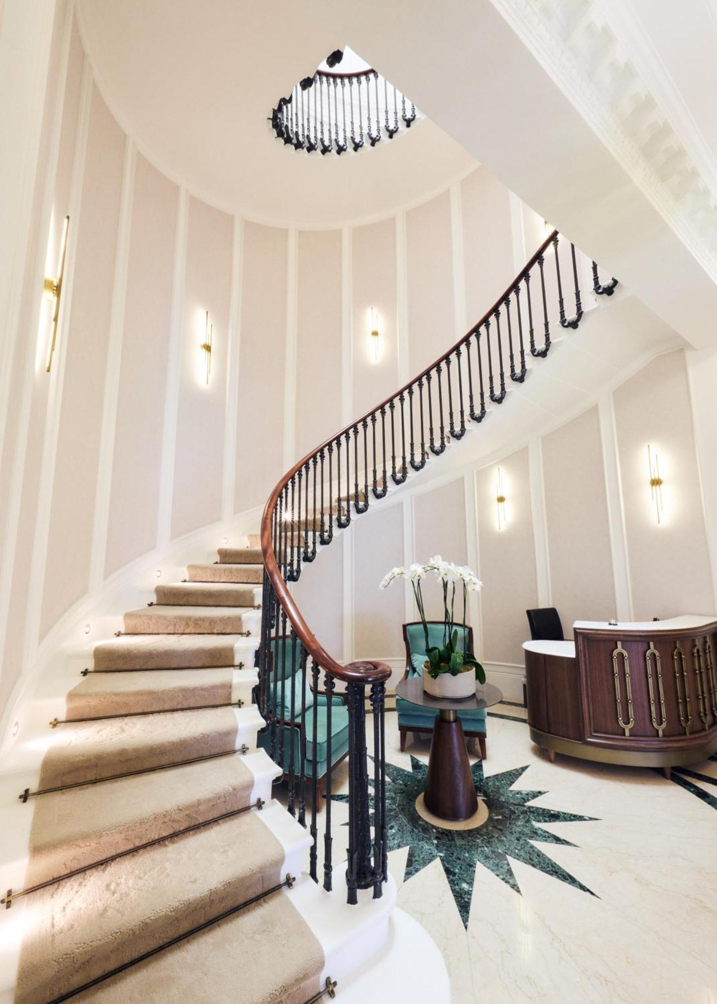 2 Chesham Hotel Londen Buitenkant foto